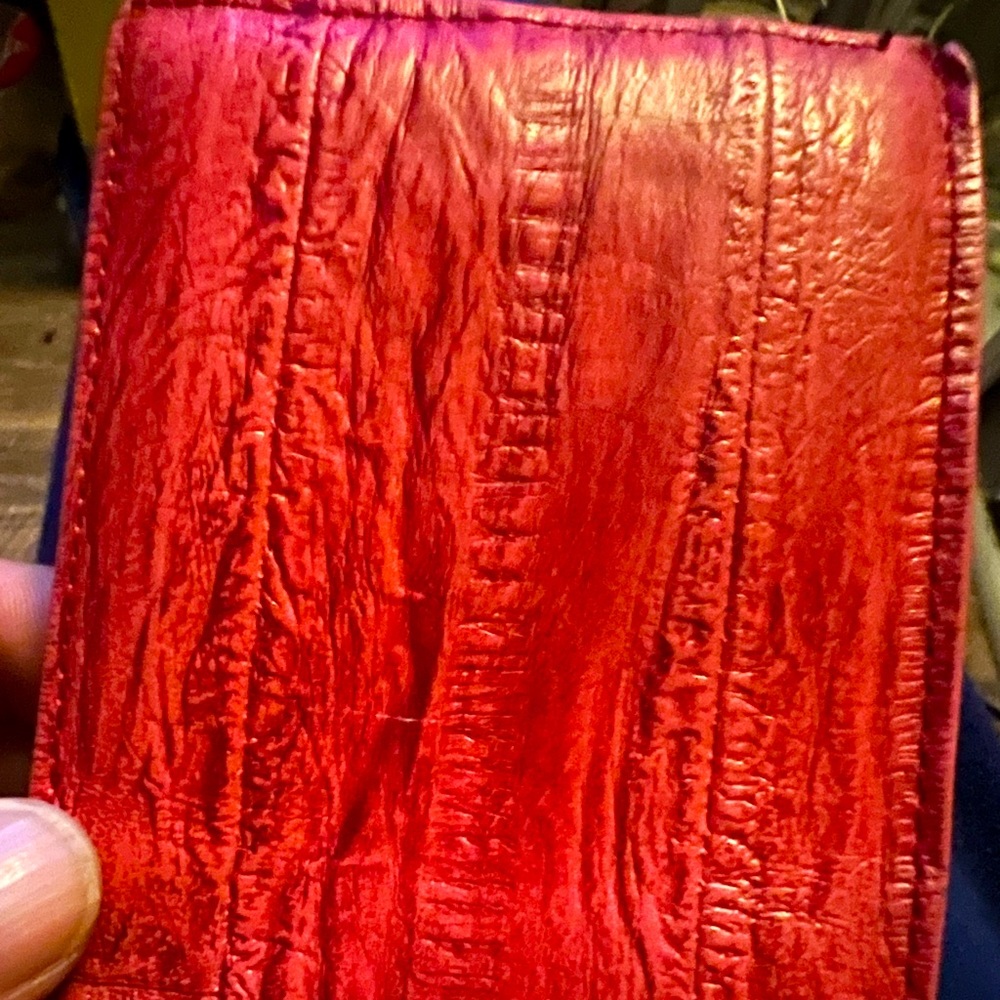 Genuine Leather wallet with hecho in Mexico tag